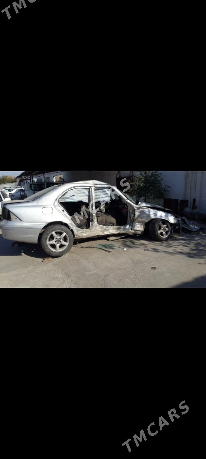 Mercedes-Benz C320 2002 - 35 000 TMT - Büzmeýin - img 2