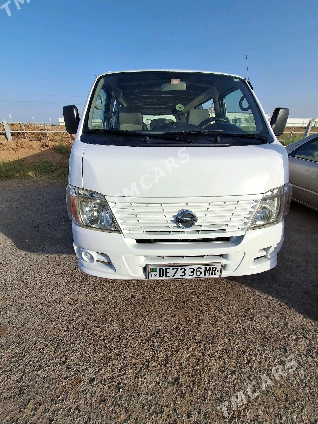 Nissan Urvan 2010 - 175 000 TMT - Векильбазар - img 3