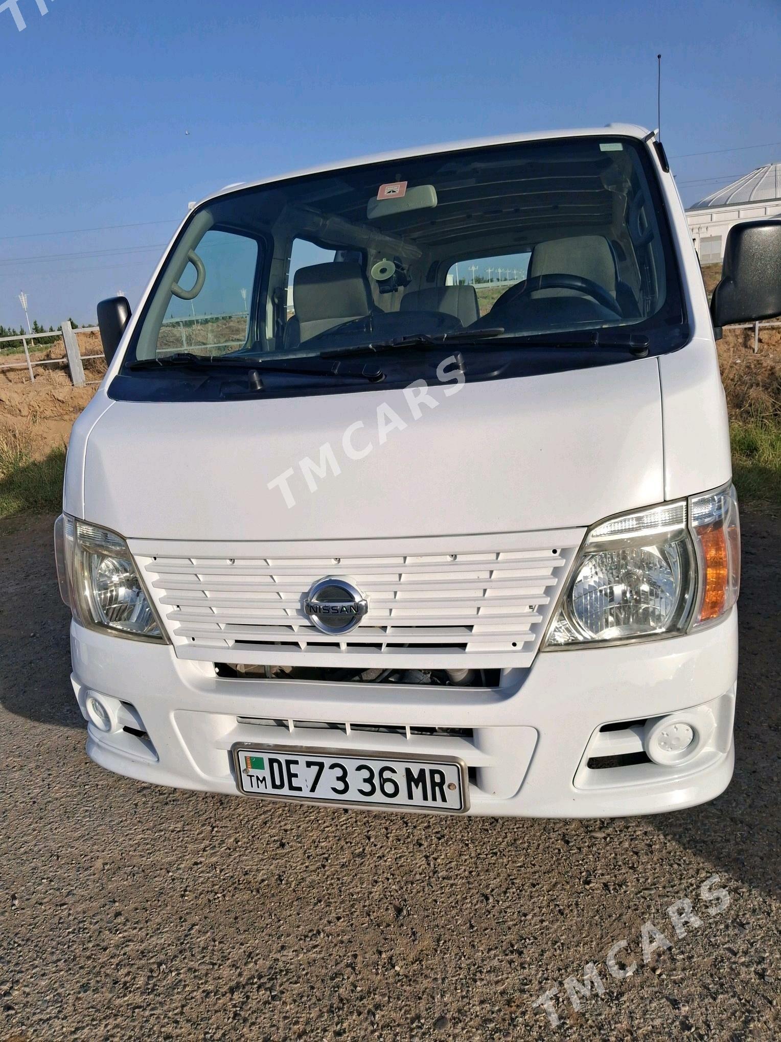 Nissan Urvan 2010 - 175 000 TMT - Векильбазар - img 2
