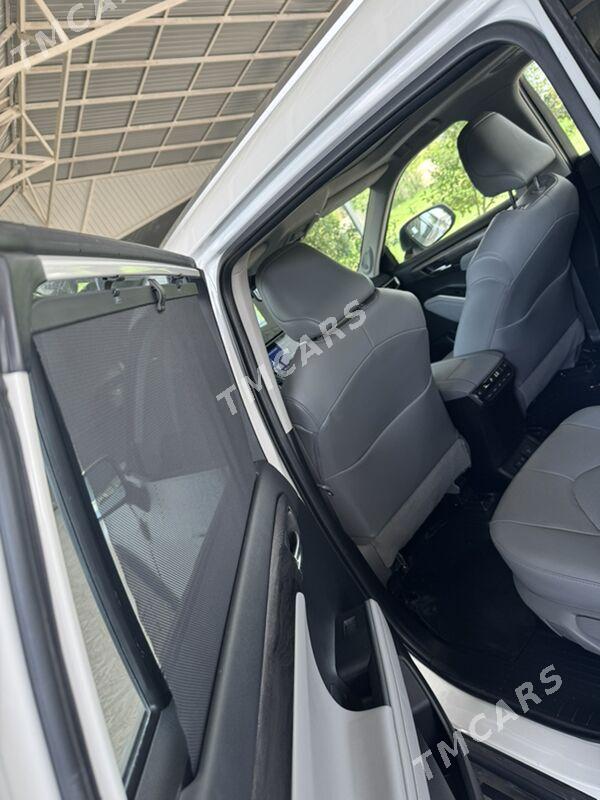 Toyota Highlander 2021 - 735 000 TMT - Türkmenabat - img 3
