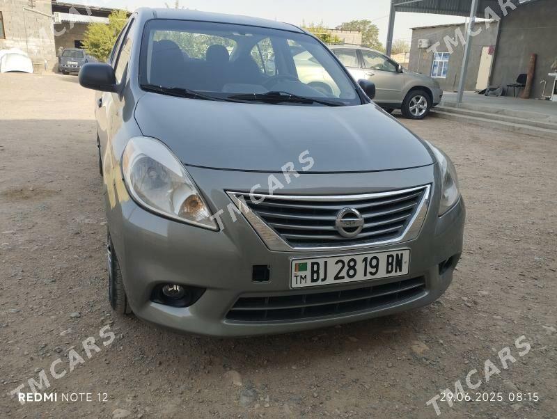 Nissan Versa 2012 - 98 000 TMT - Гызыларбат - img 2