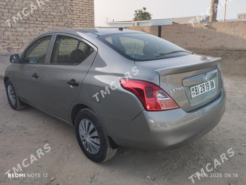 Nissan Versa 2012 - 98 000 TMT - Гызыларбат - img 3
