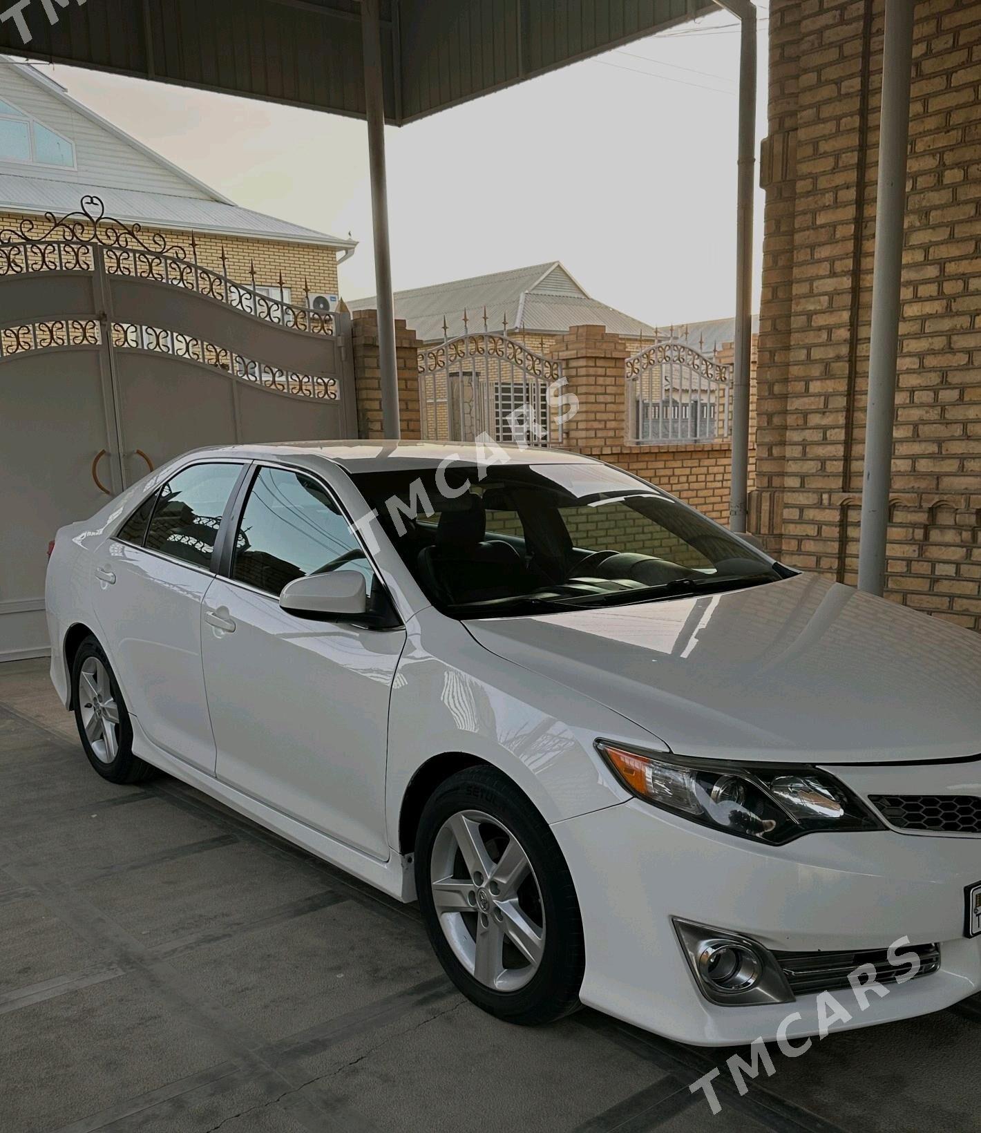 Toyota Camry 2013 - 235 000 TMT - Мары - img 5