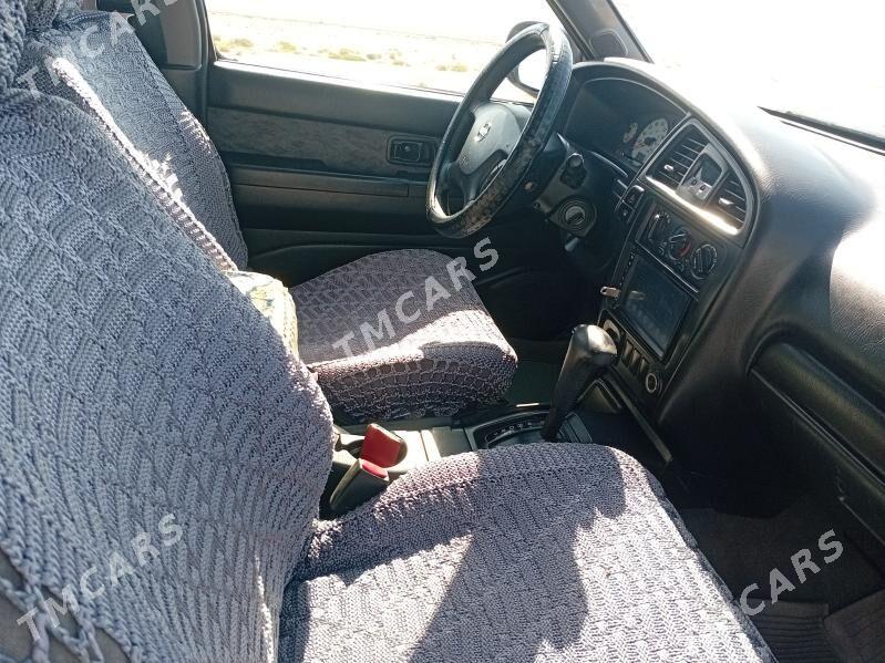 Nissan Pathfinder 2002 - 130 000 TMT - Türkmenbaşy - img 6