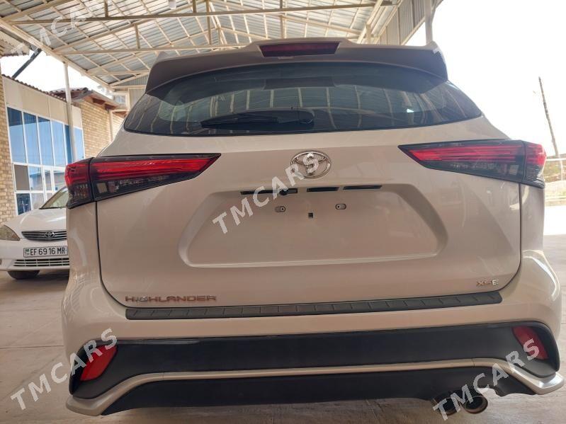Toyota Highlander 2022 - 530 000 TMT - Мары - img 6