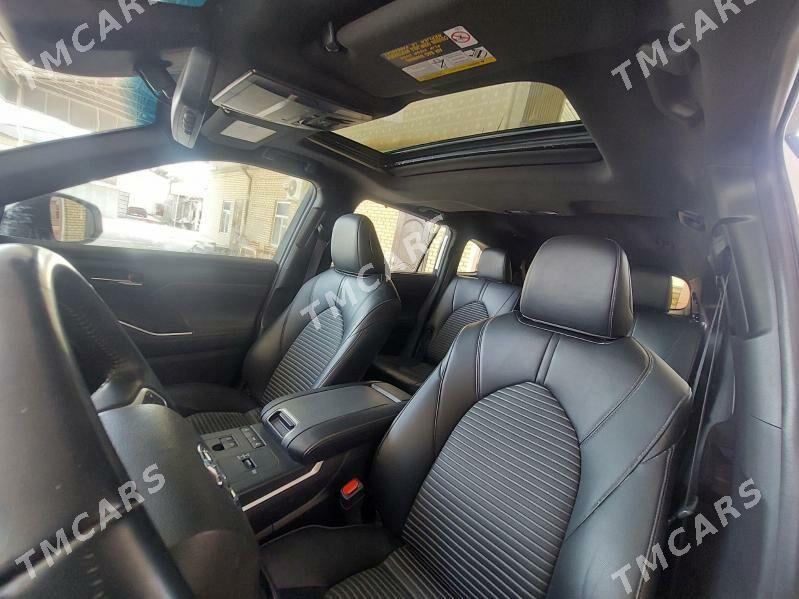 Toyota Highlander 2022 - 530 000 TMT - Мары - img 3