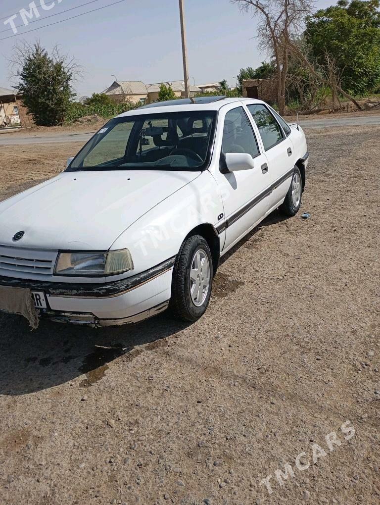 Opel Vectra 1990 - 27 000 TMT - Мары - img 6