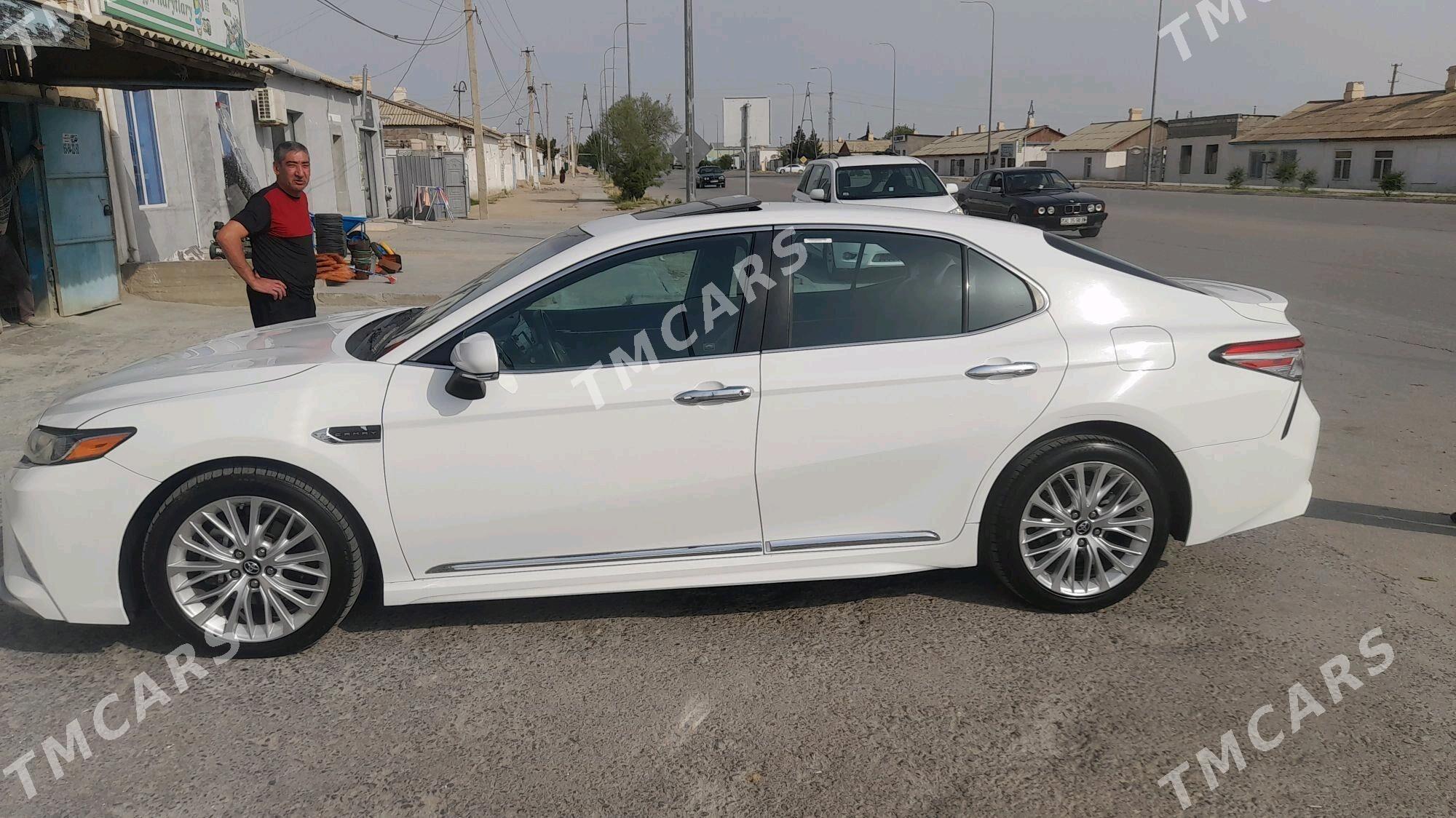 Toyota Camry 2018 - 345 000 TMT - Balkanabat - img 4