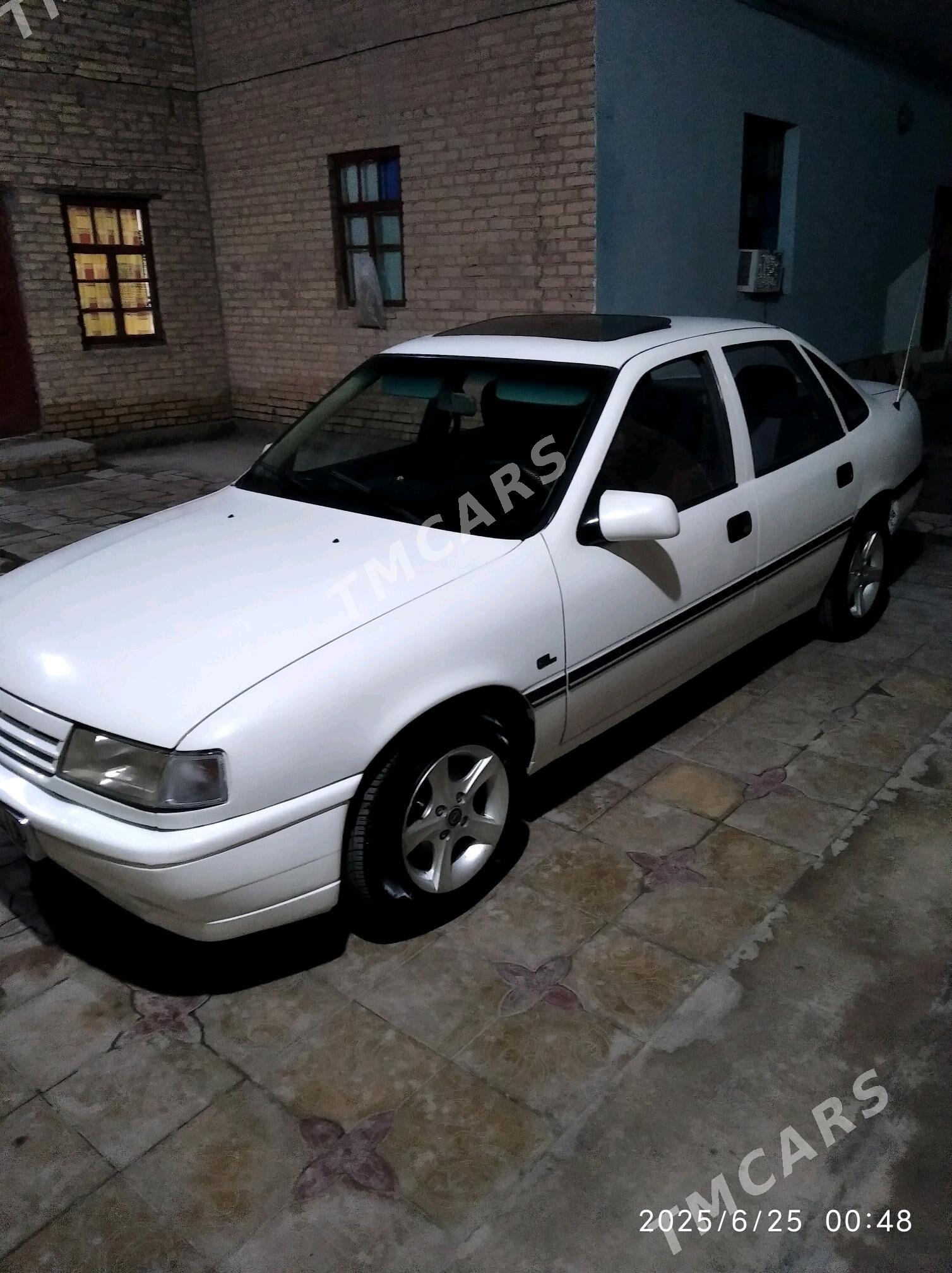 Opel Vectra 1991 - 29 000 TMT - Чарджоу - img 3