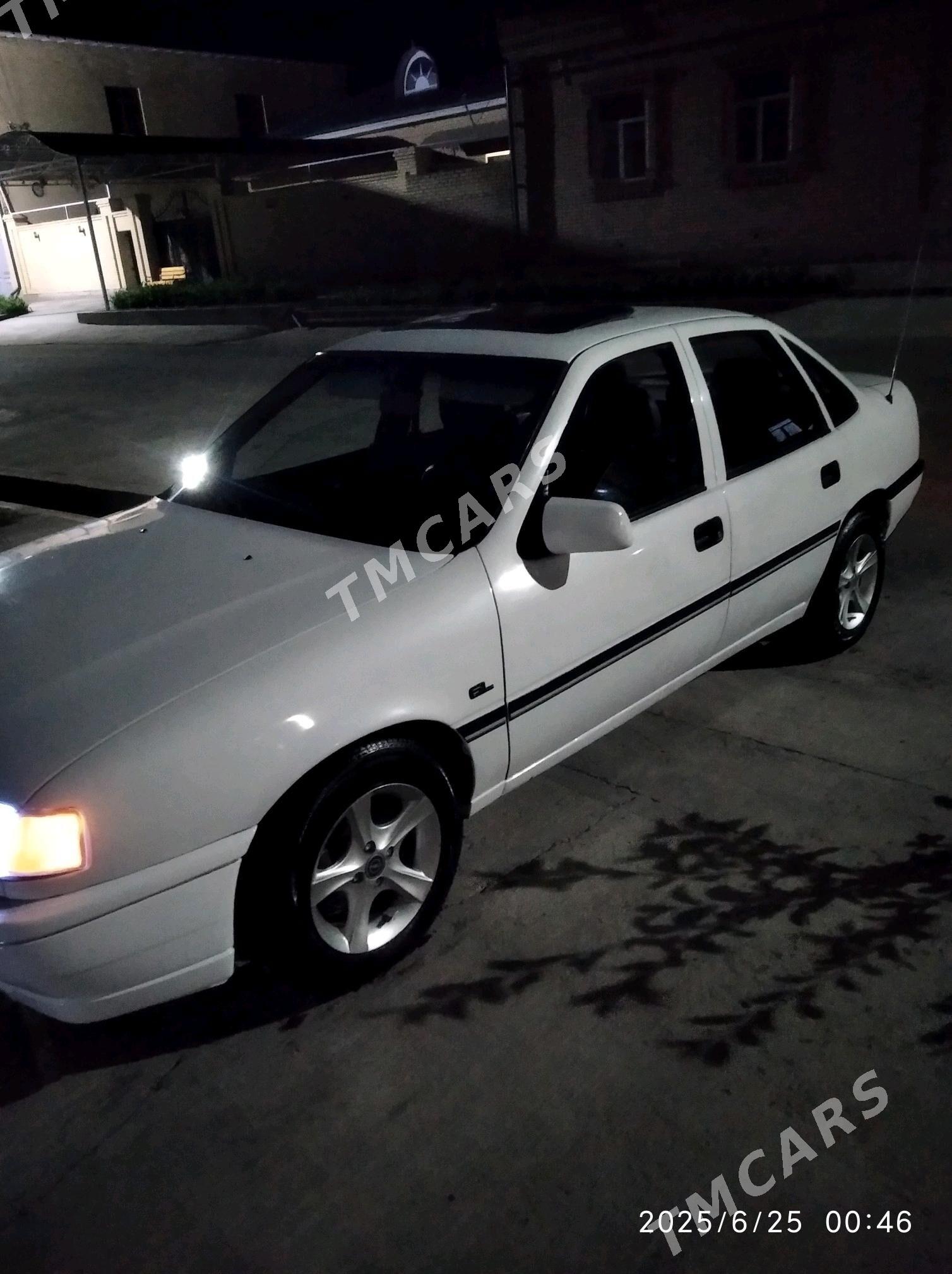 Opel Vectra 1991 - 29 000 TMT - Чарджоу - img 5