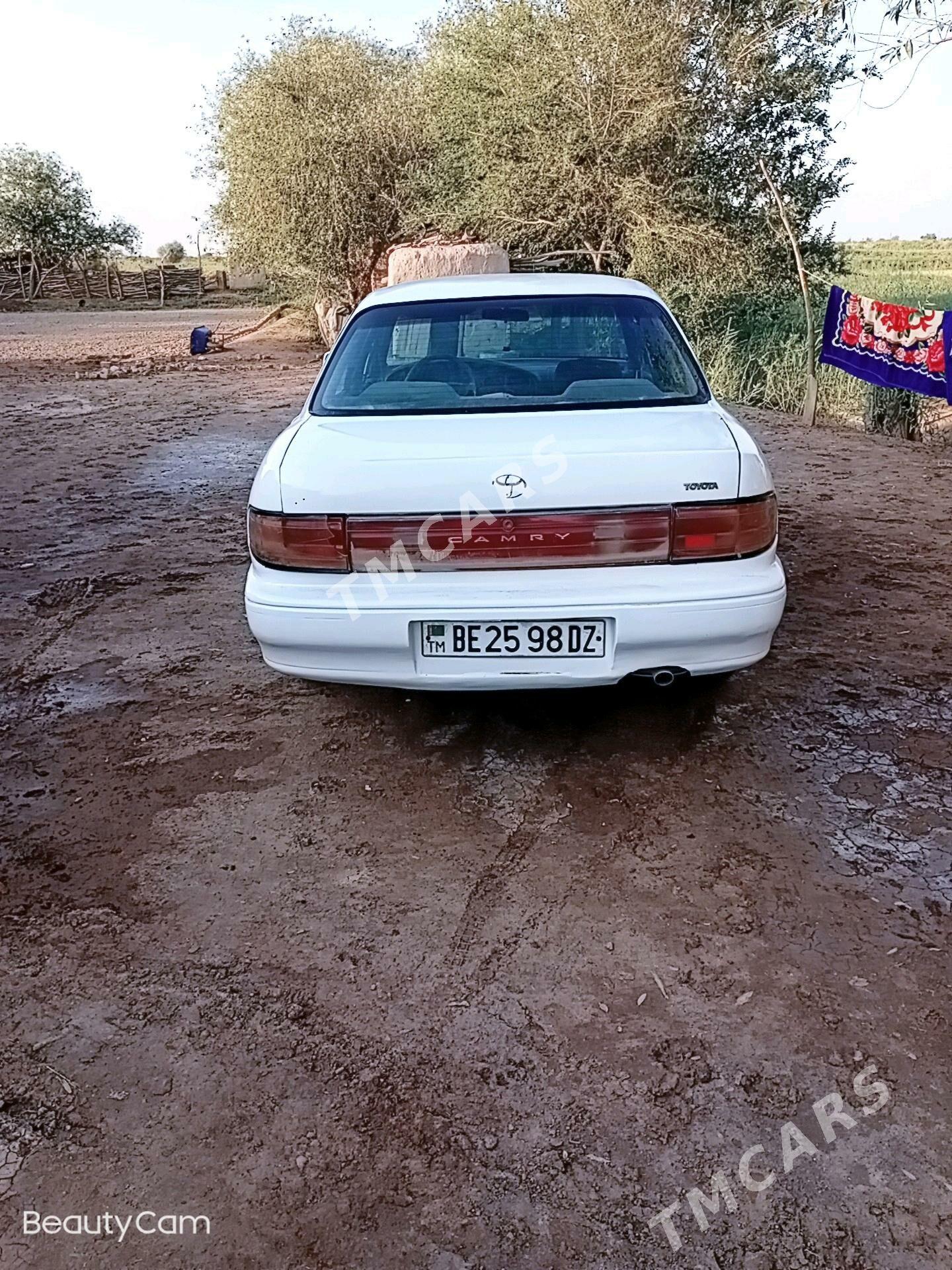 Toyota Camry 1993 - 40 000 TMT - Акдепе - img 2