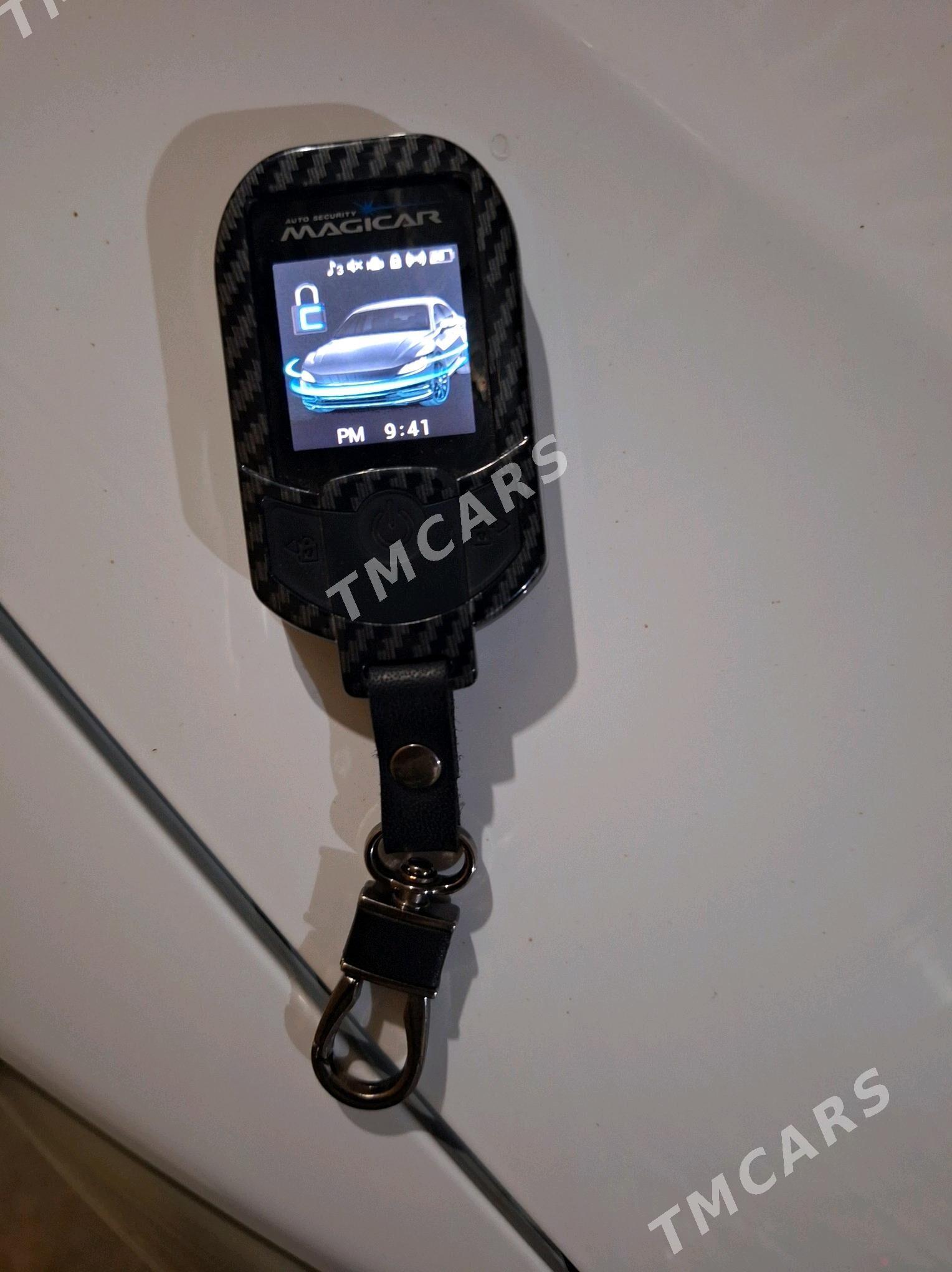 Toyota Camry 2013 - 225 000 TMT - Мары - img 4