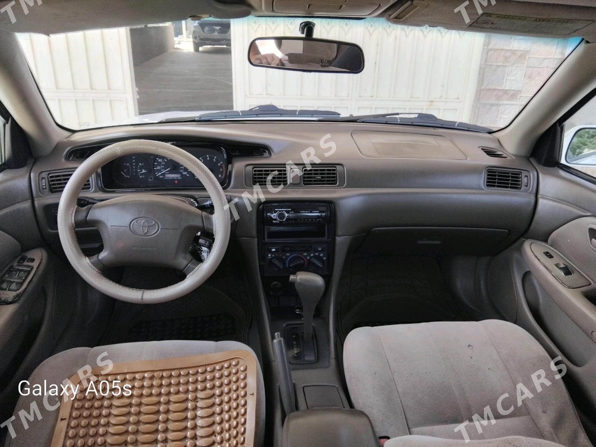 Toyota Camry 1998 - 113 000 TMT - Теджен - img 4