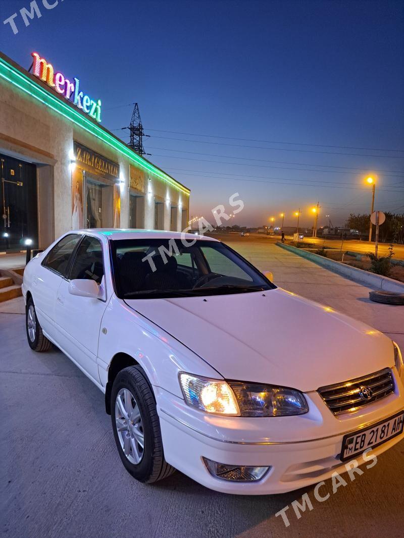 Toyota Camry 2000 - 113 000 TMT - Теджен - img 2