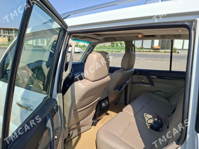 Mitsubishi Pajero 2015 - 265 000 TMT - Мары - img 2