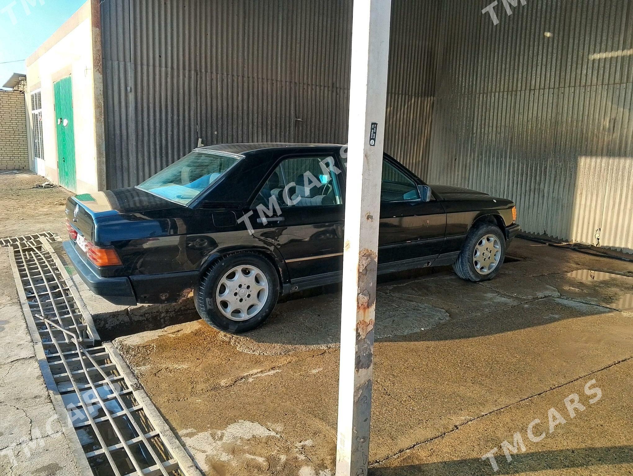 Mercedes-Benz 190E 1985 - 20 000 TMT - Mary - img 5