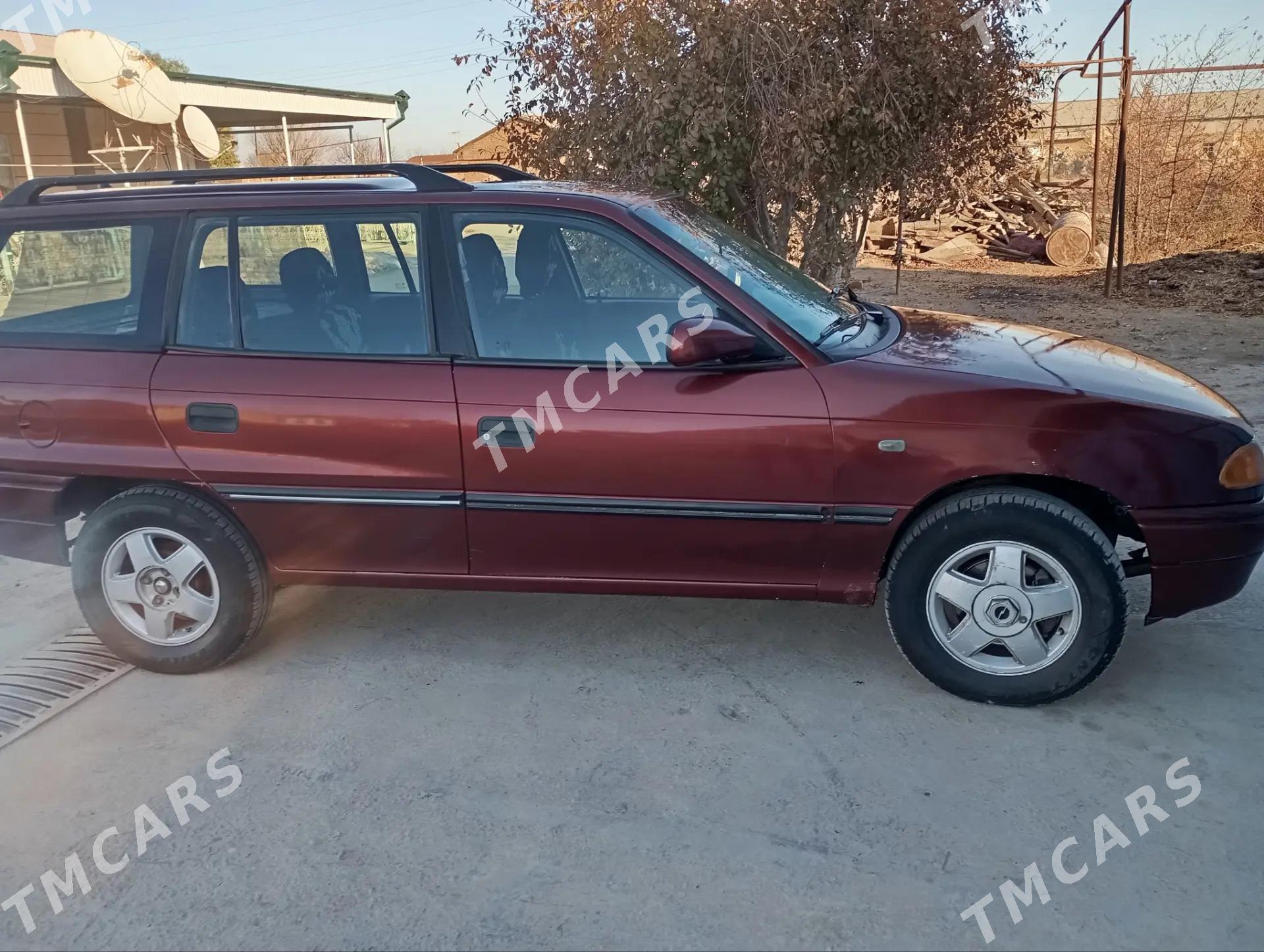 Opel Astra 1994 - 33 000 TMT - Sakar - img 3