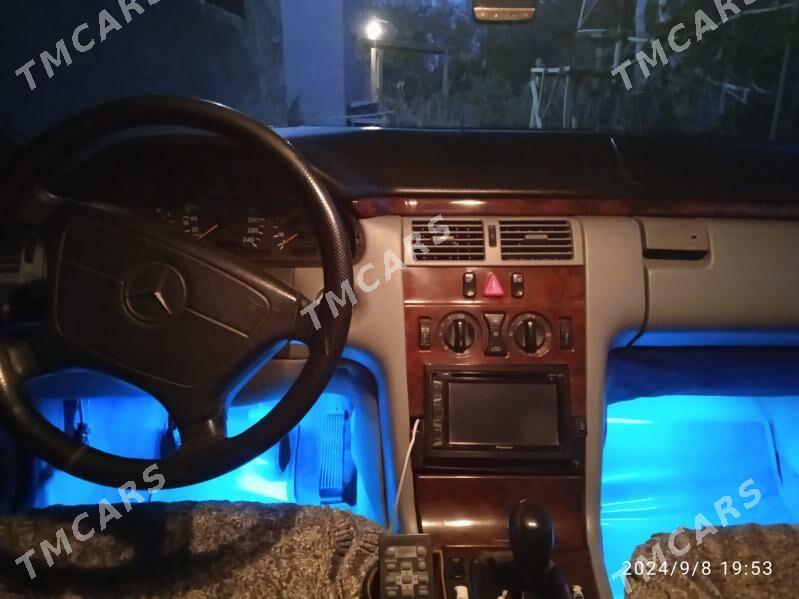 Mercedes-Benz E320 1997 - 90 000 TMT - Köneürgenç - img 2