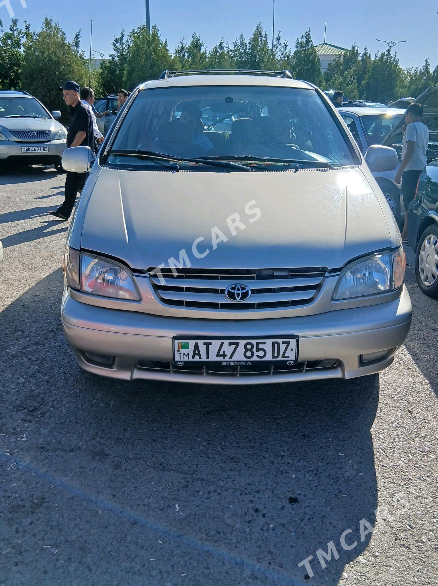 Toyota Sienna 2002 - 145 000 TMT - Дашогуз - img 3