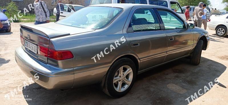 Toyota Camry 2001 - 125 000 TMT - Кёнеургенч - img 3