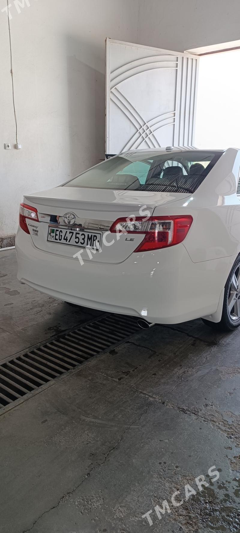 Toyota Camry 2014 - 280 000 TMT - Мары - img 7