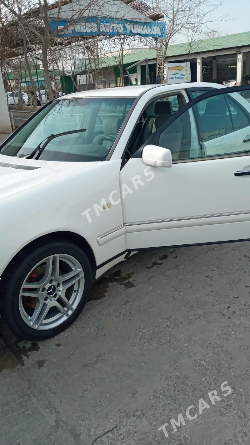 Mercedes-Benz E-Class 1999 - 70 000 TMT - Aşgabat - img 4