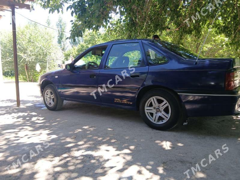Opel Vectra 1992 - 32 000 TMT - Губадаг - img 3