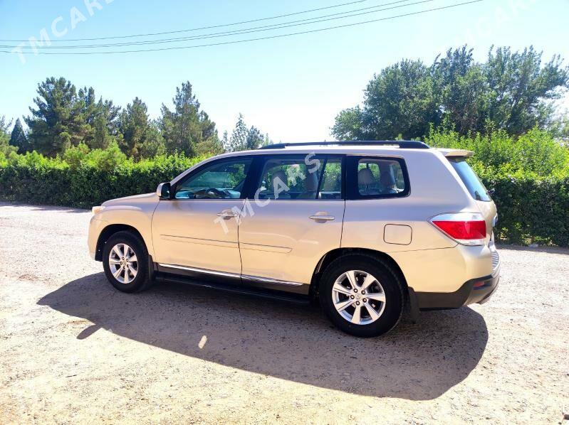 Toyota Highlander 2011 - 279 000 TMT - Сакарчага - img 9