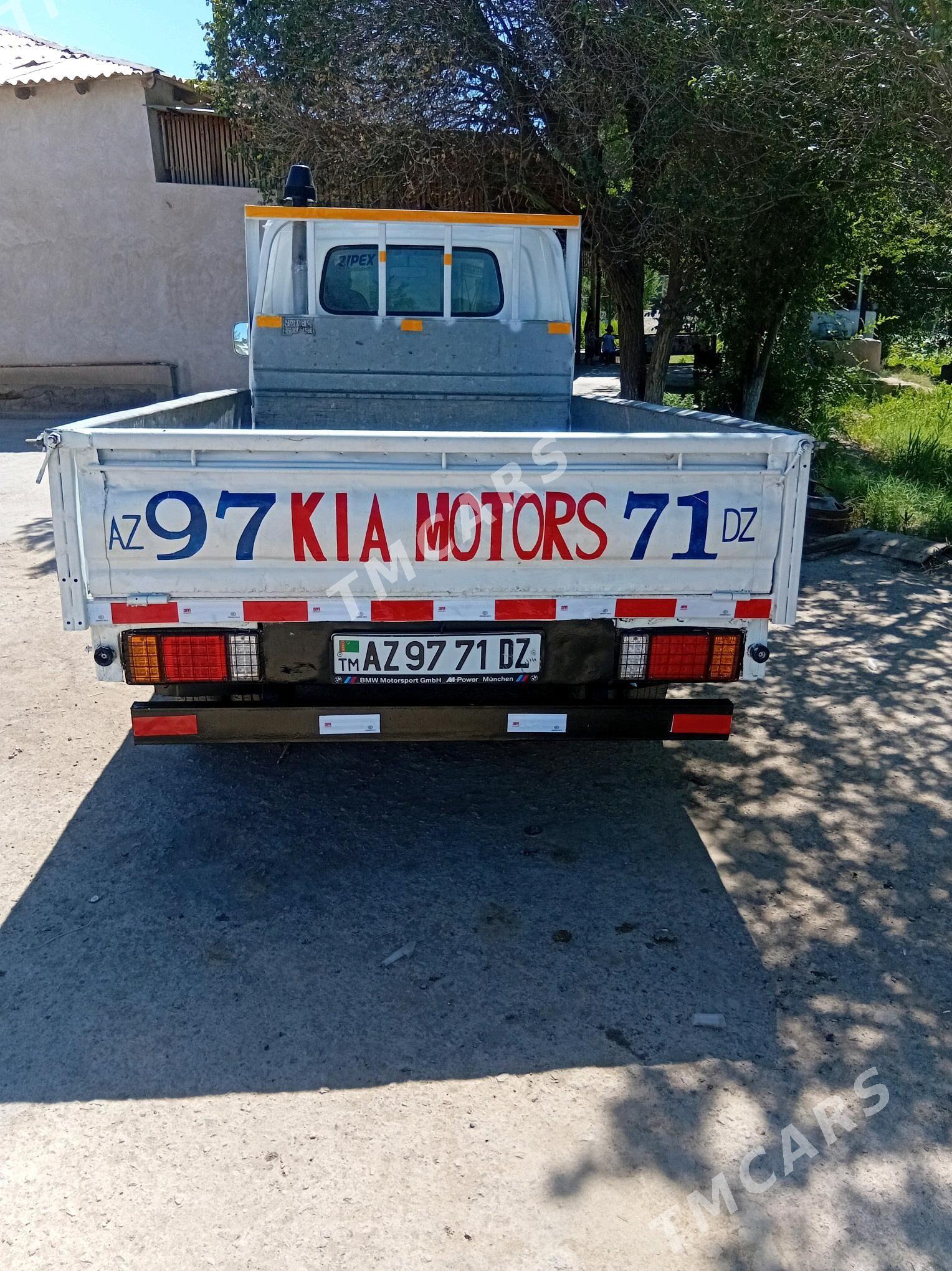 Kia Bongo 2003 - 80 000 TMT - Gubadag - img 4