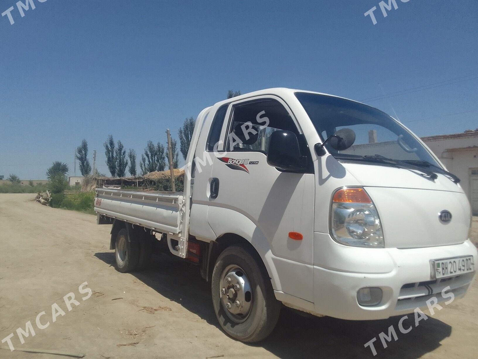 Kia Bongo 2010 - 170 000 TMT - Gurbansoltan Eje - img 4
