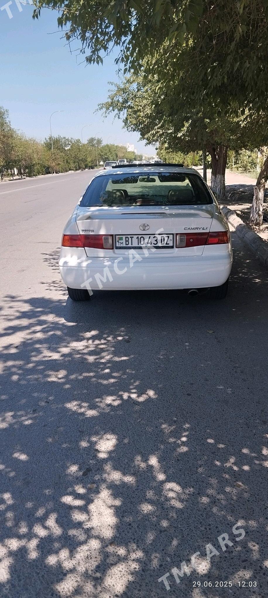 Toyota Camry 2001 - 125 000 TMT - Дашогуз - img 3