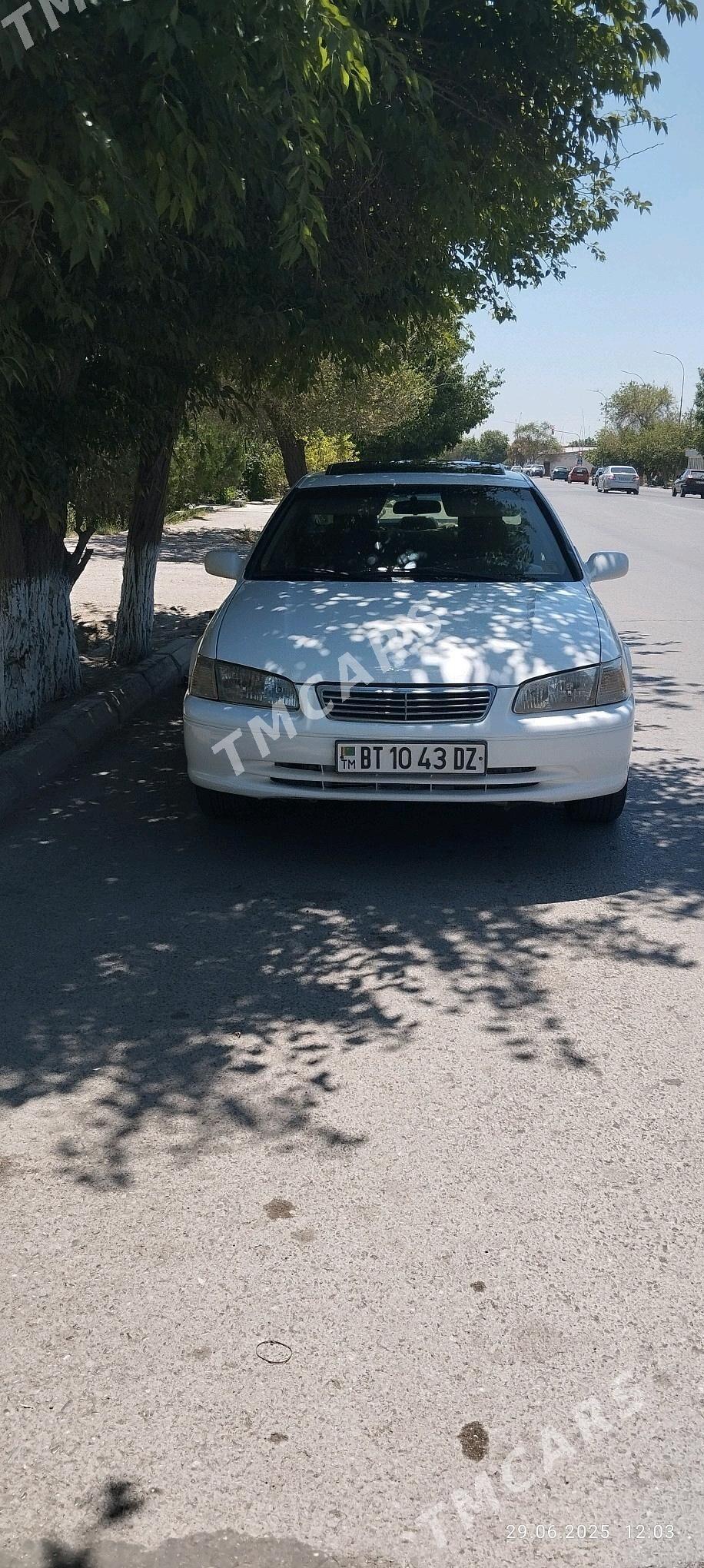 Toyota Camry 2001 - 125 000 TMT - Дашогуз - img 2