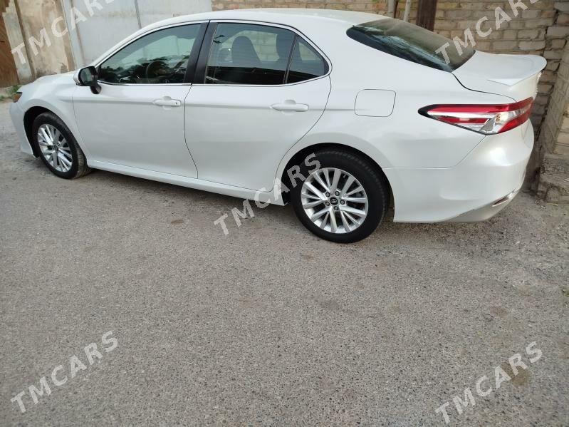 Toyota Camry 2018 - 220 000 TMT - Мары - img 4