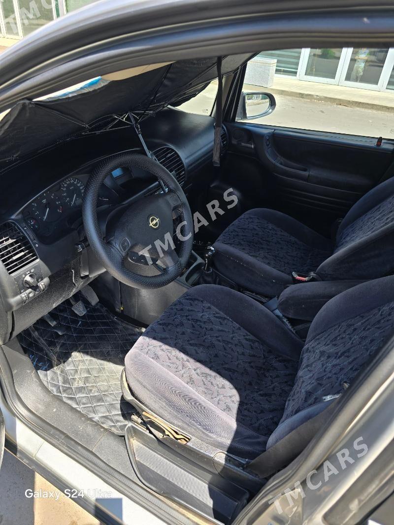 Opel Zafira 2002 - 90 000 TMT - Дашогуз - img 6