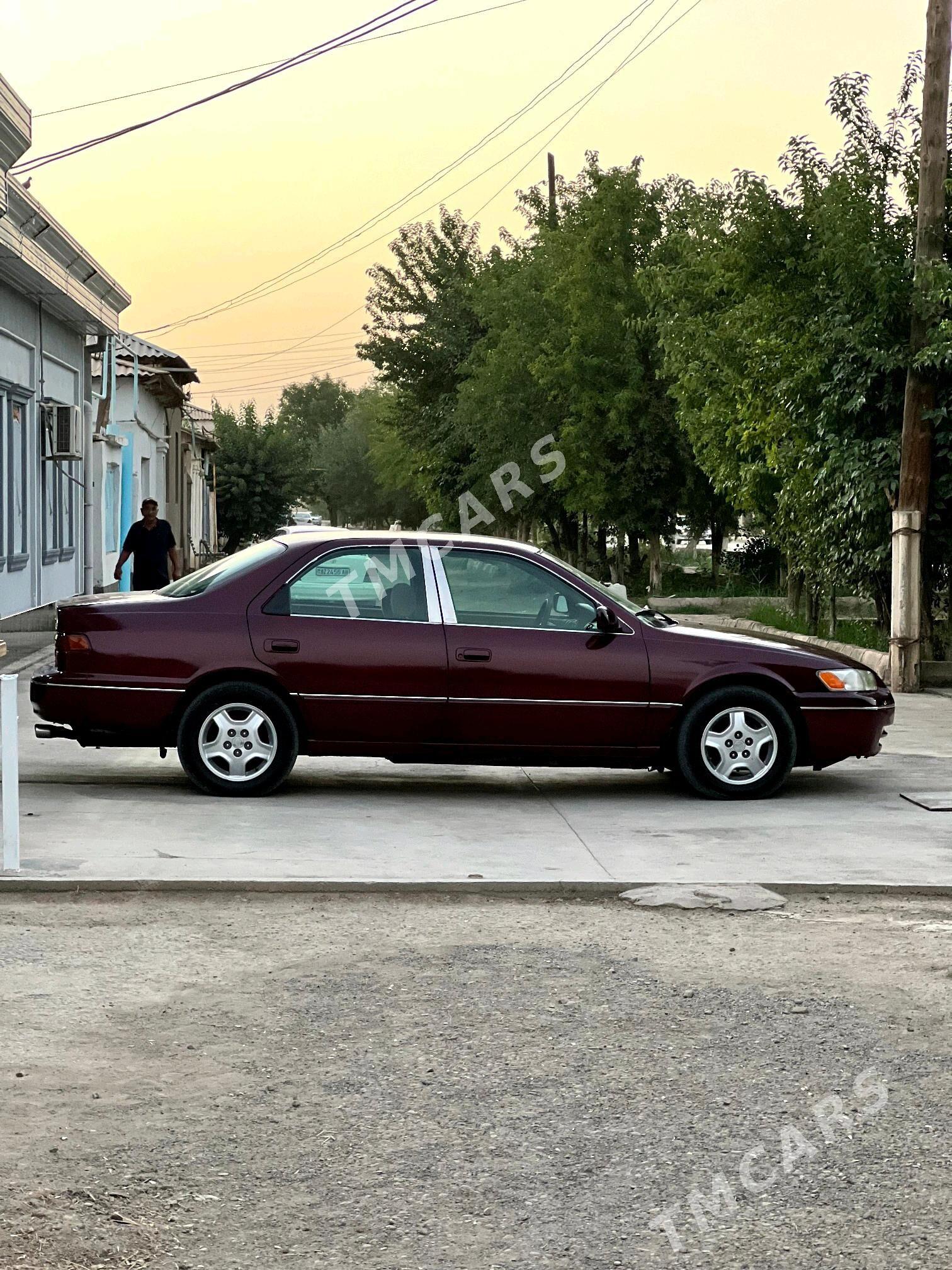 Toyota Camry 1998 - 113 000 TMT - Теджен - img 3