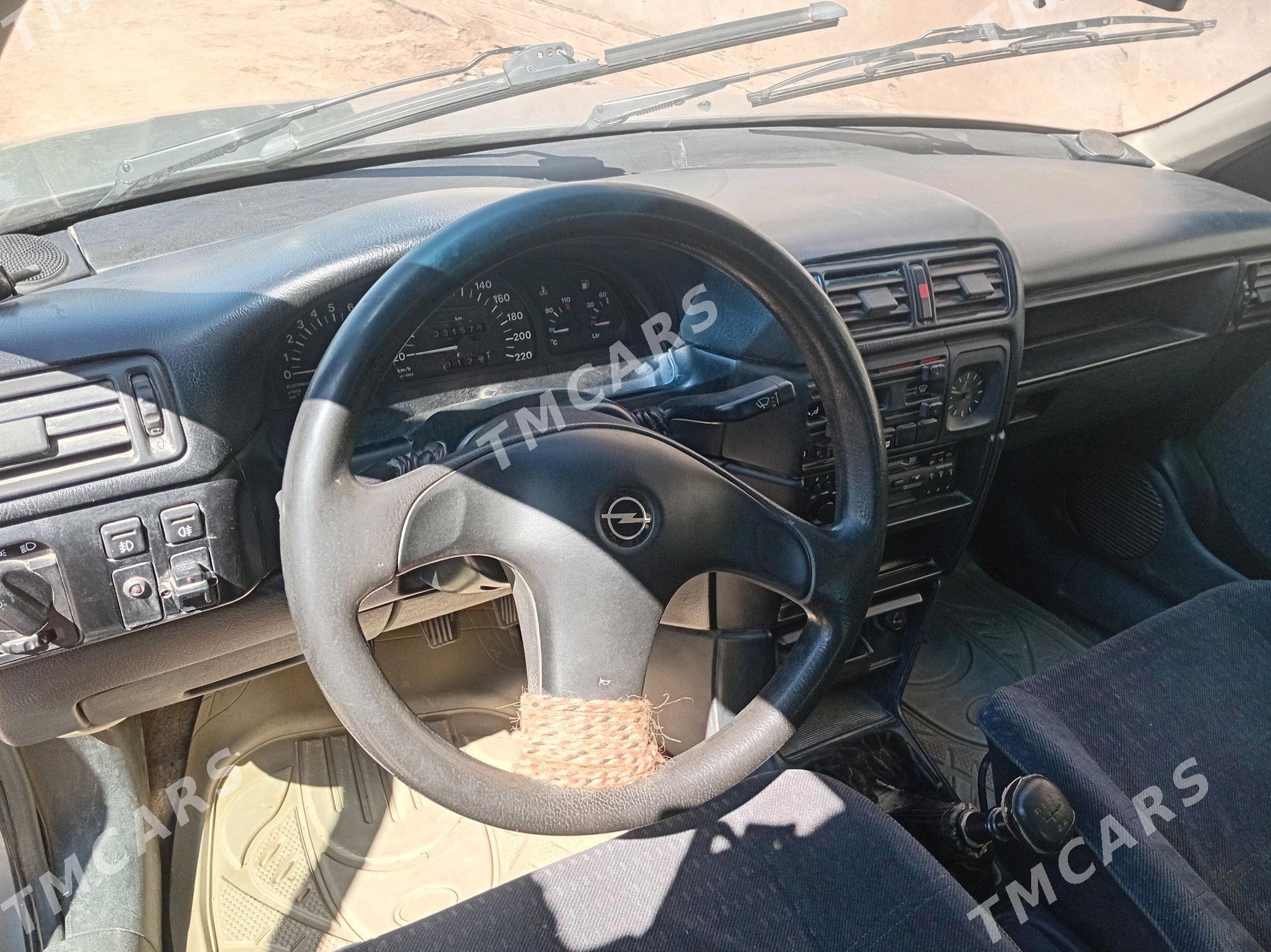 Opel Vectra 1994 - 40 000 TMT - Шабатский этрап - img 3