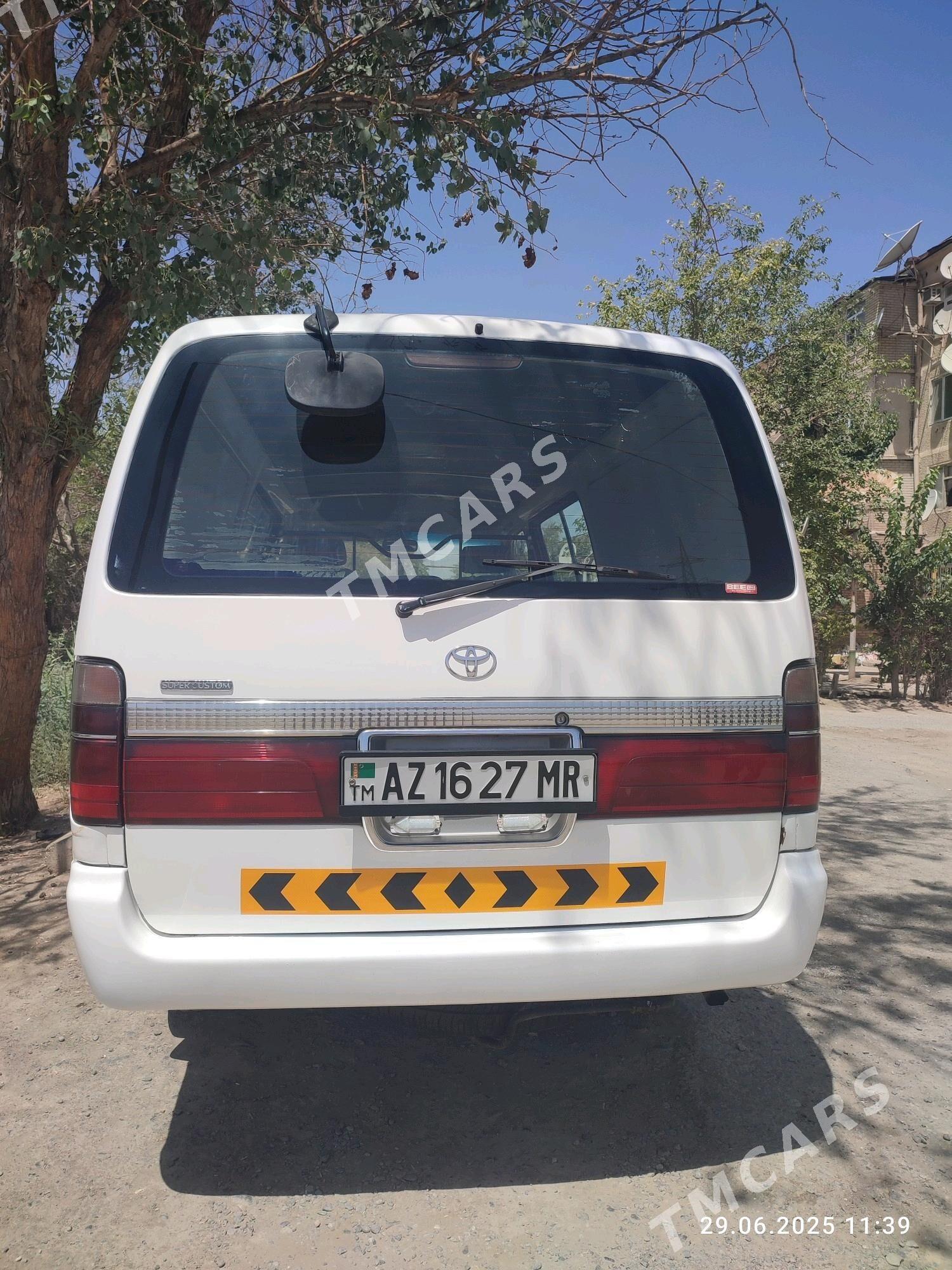 Toyota Hiace 2002 - 130 000 TMT - Mary - img 3
