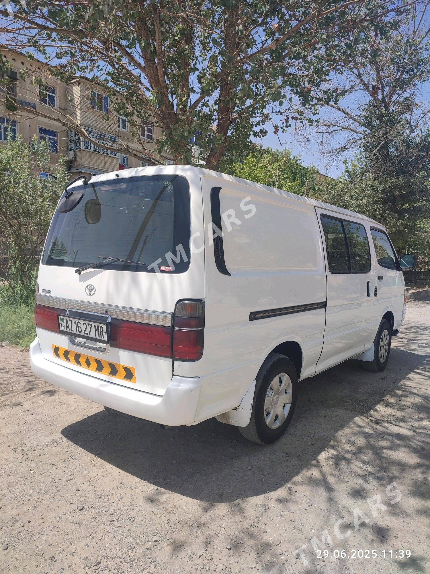 Toyota Hiace 2002 - 130 000 TMT - Mary - img 5