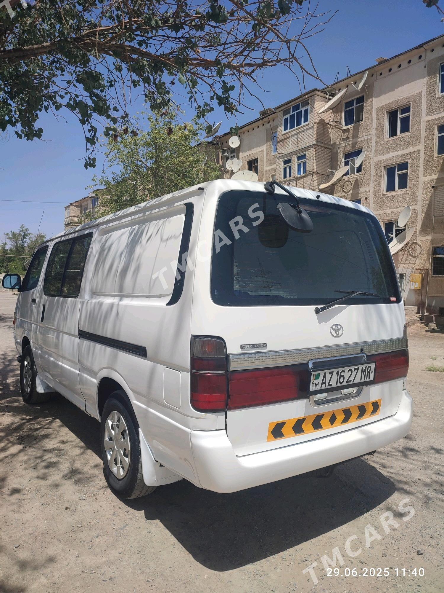 Toyota Hiace 2002 - 130 000 TMT - Mary - img 4