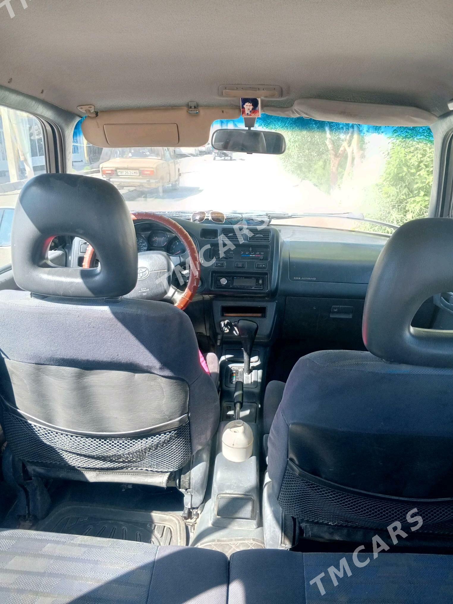 Toyota RAV4 1997 - 60 000 TMT - Ýolöten - img 3