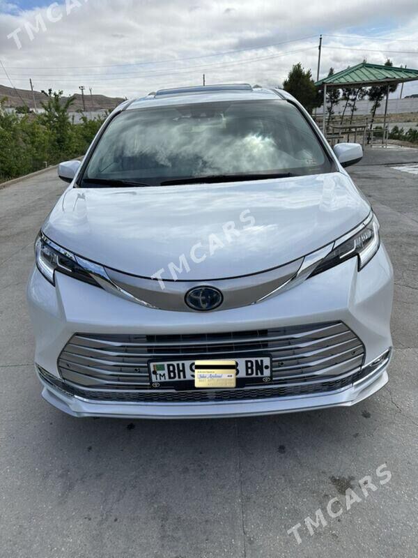 Toyota Sienna 2021 - 530 000 TMT - Туркменбаши - img 2