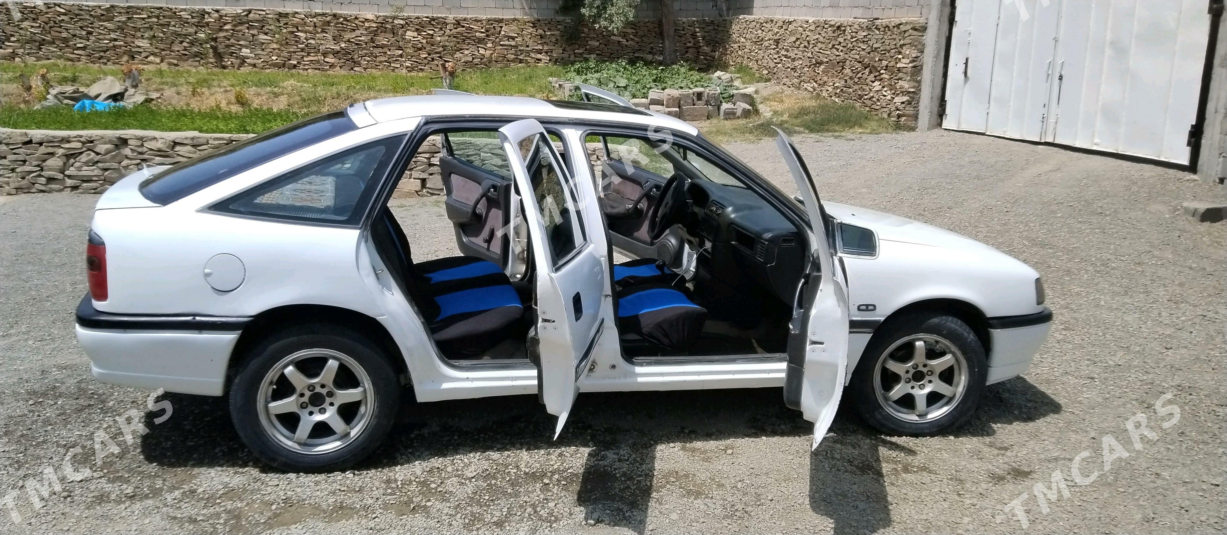 Opel Vectra 1992 - 27 000 TMT - Bäherden - img 2