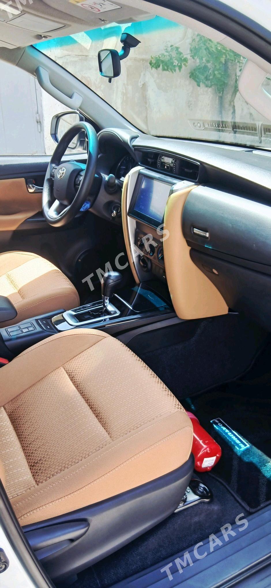 Toyota Fortuner 2024 - 645 000 TMT - Aşgabat - img 10