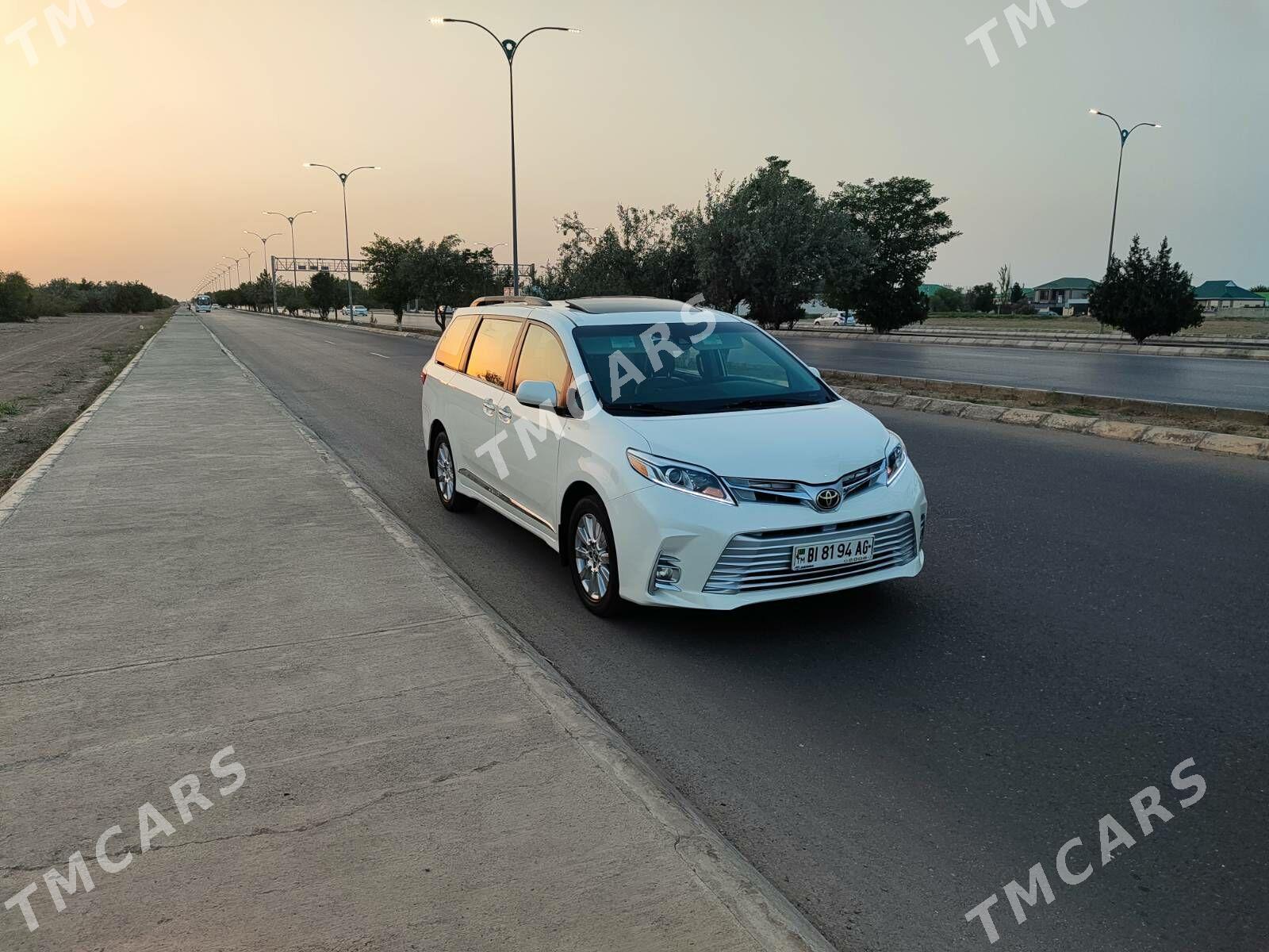 Toyota Sienna 2020 - 360 000 TMT - Ашхабад - img 4