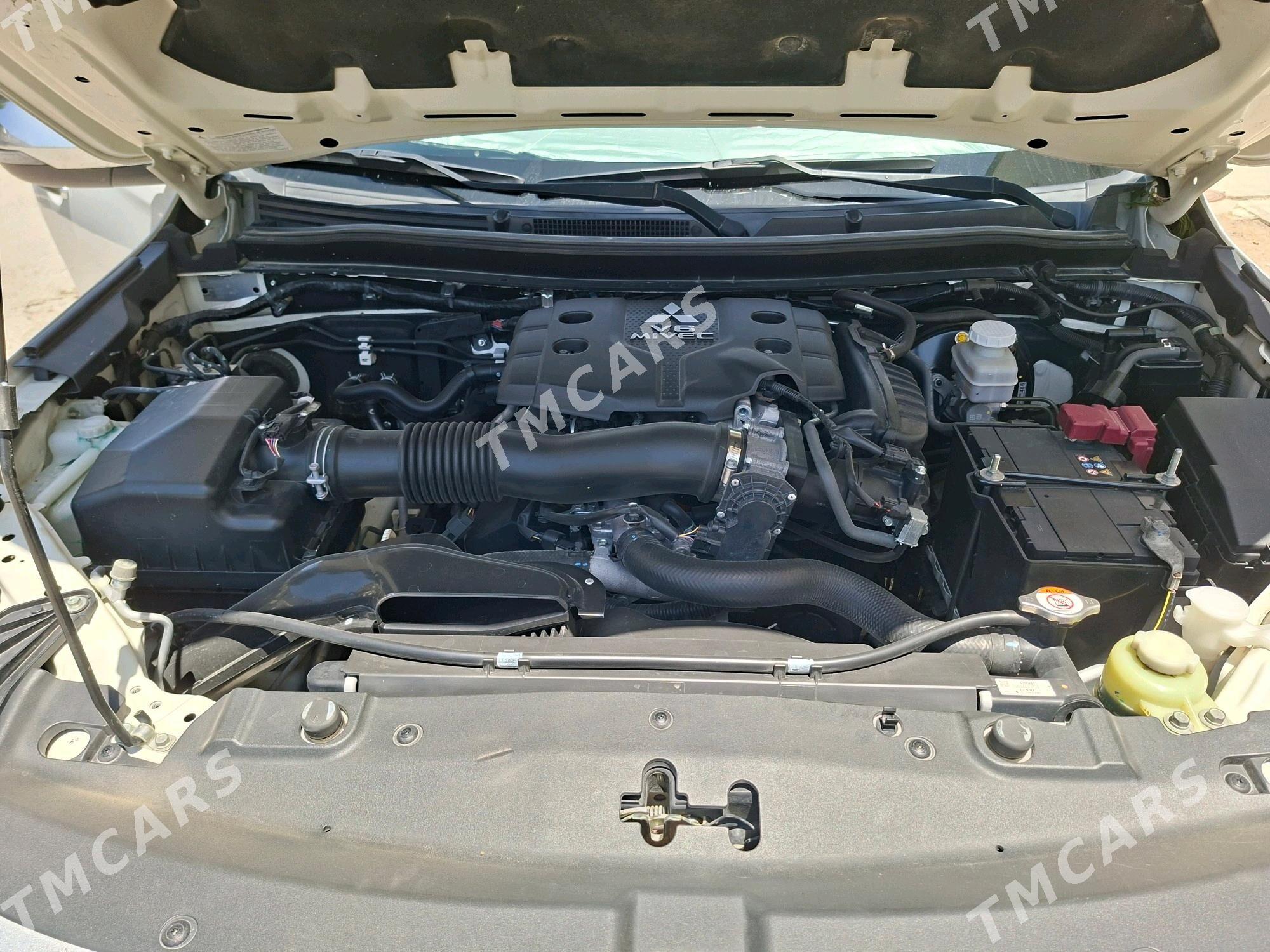 Mitsubishi Pajero 2020 - 420 000 TMT - Türkmenbaşy - img 5