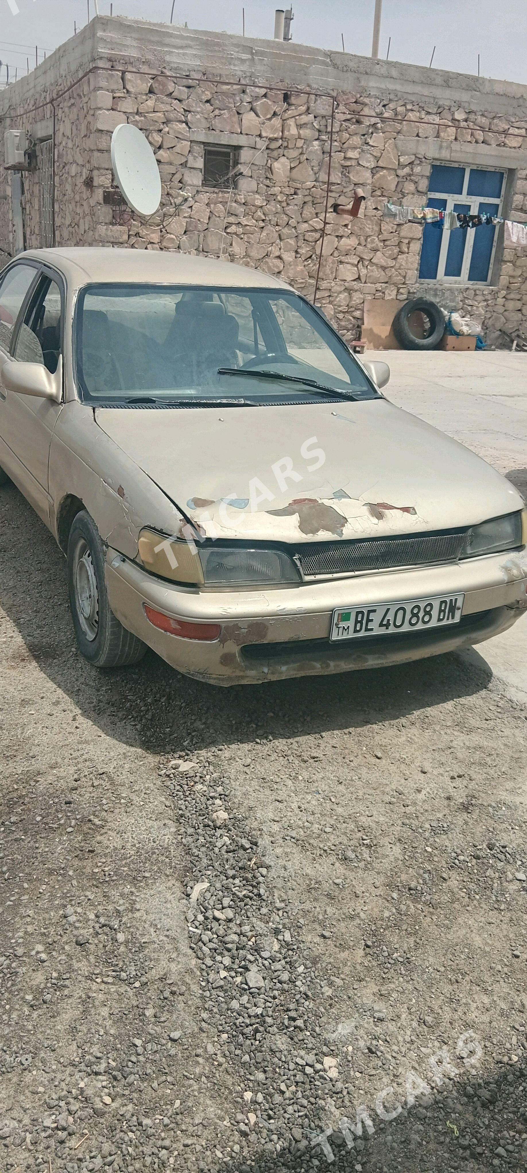 Toyota Corolla 1993 - 30 000 TMT - Balkanabat - img 3