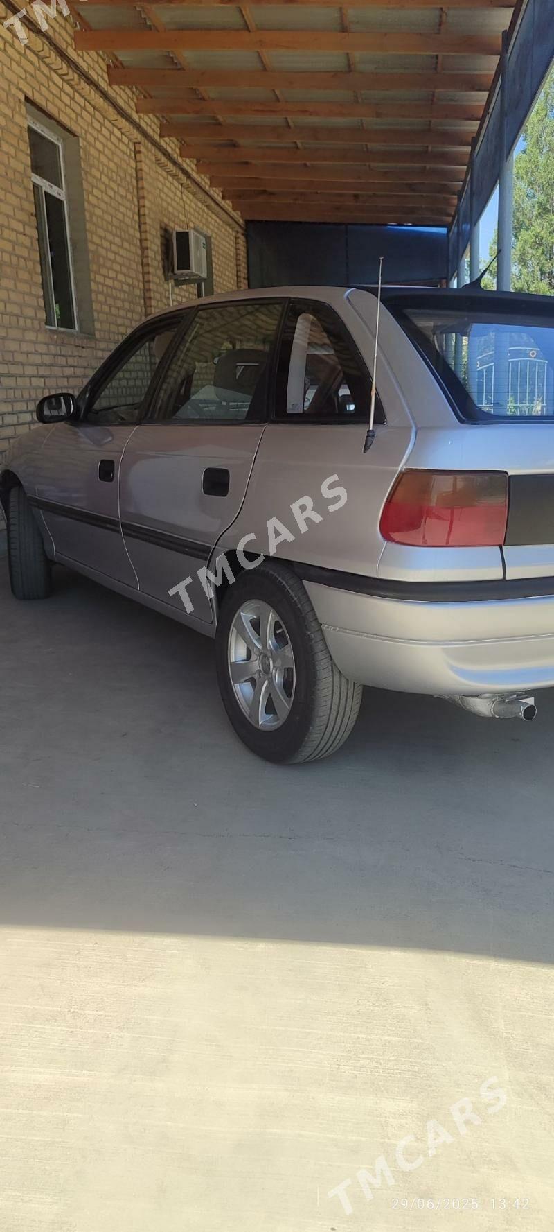 Opel Astra 1992 - 35 000 TMT - Дашогуз - img 3