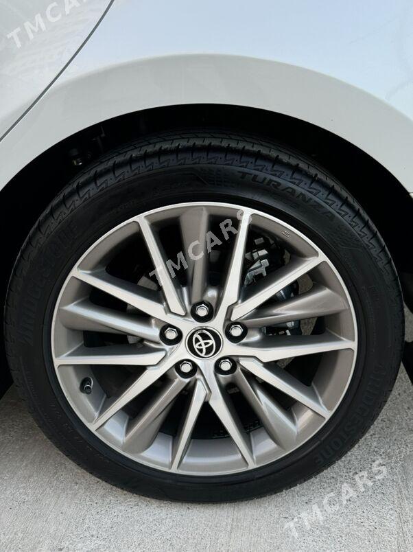 Toyota Camry 2023 - 695 000 TMT - Ашхабад - img 7