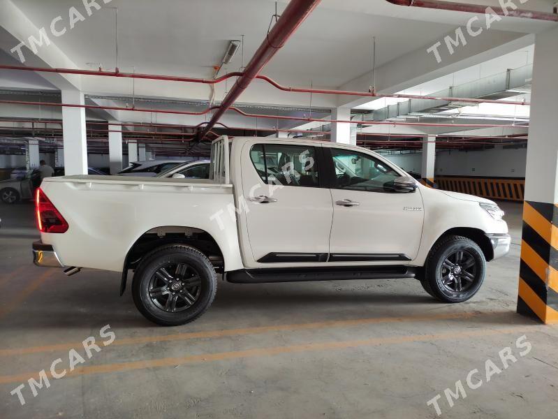 Toyota Hilux 2025 - 708 000 TMT - Ашхабад - img 2