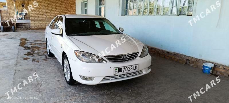 Toyota Camry 2003 - 185 000 TMT - Халач - img 4